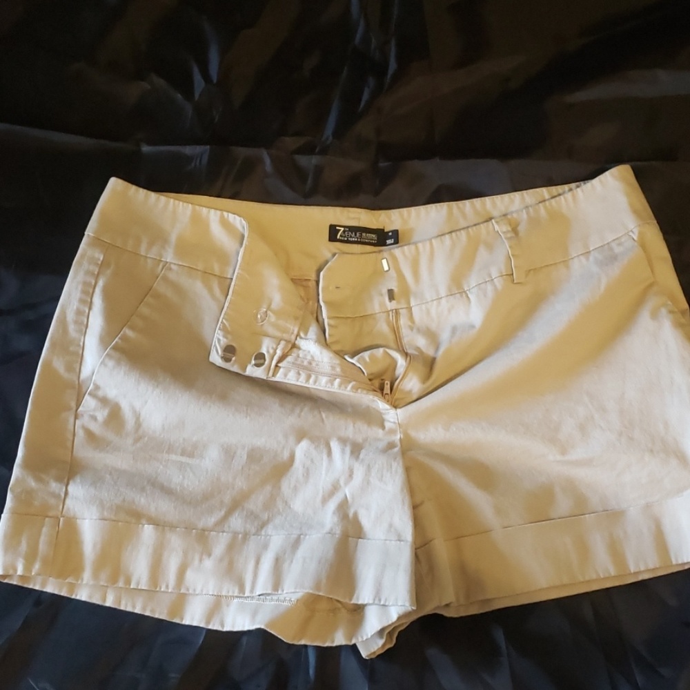 New York and company 7th ave khaki shorts